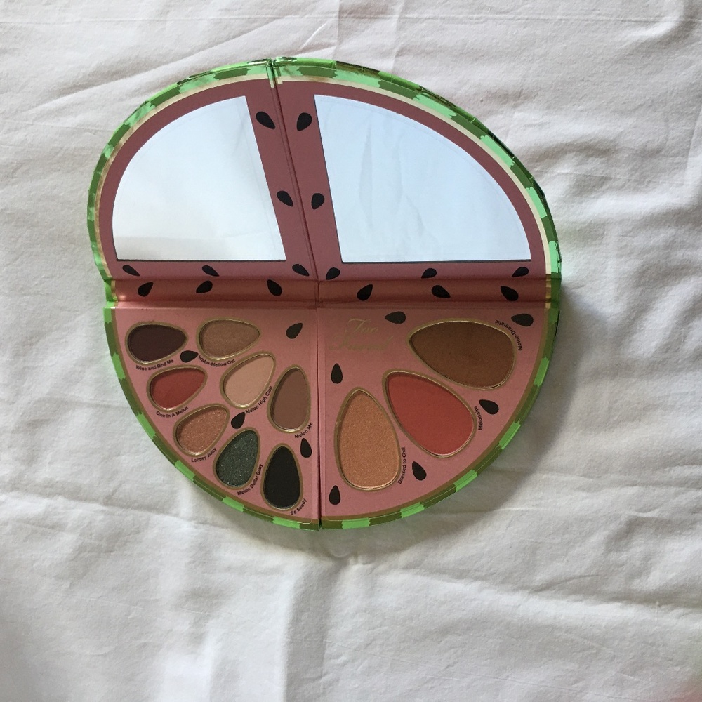 Too faced aye shadow and blush